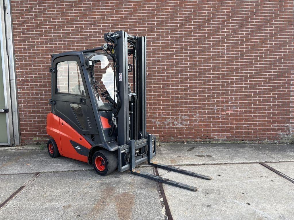 Linde H20D-01 Diesel trucks