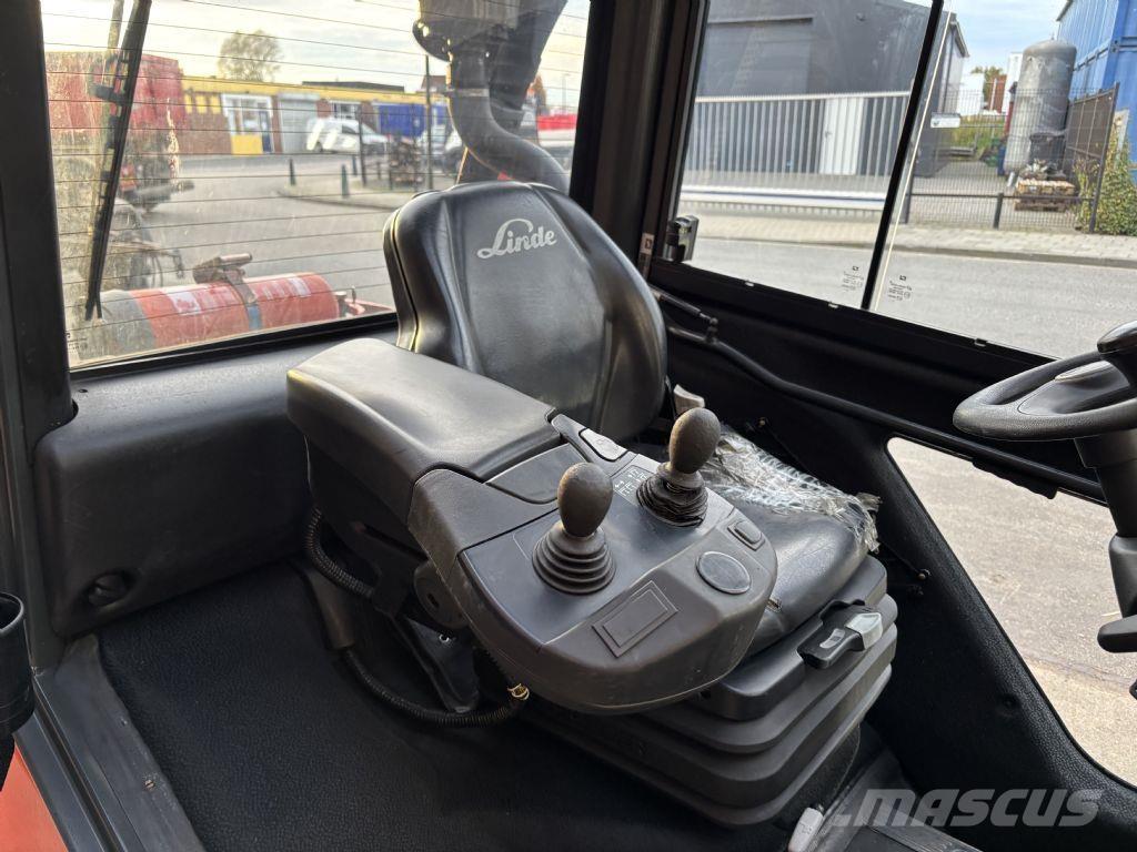 Linde H30D-02 Diesel trucks