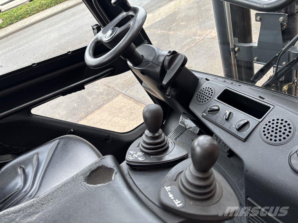 Linde H35T-01 LPG trucks