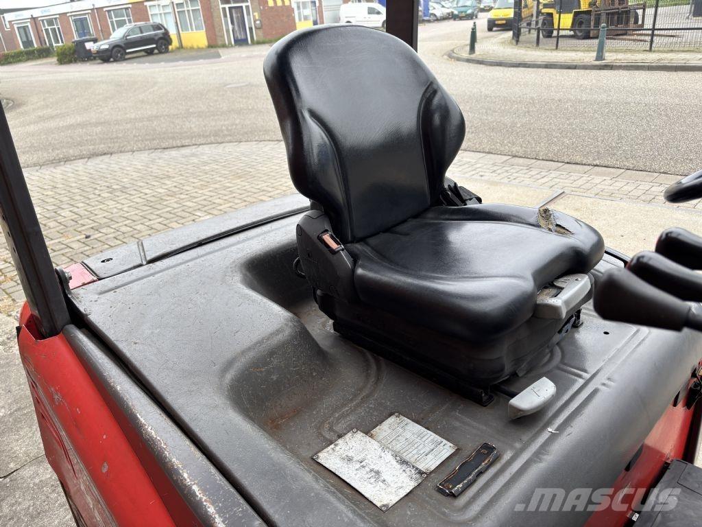 Manitou ME 425C Electric forklift trucks