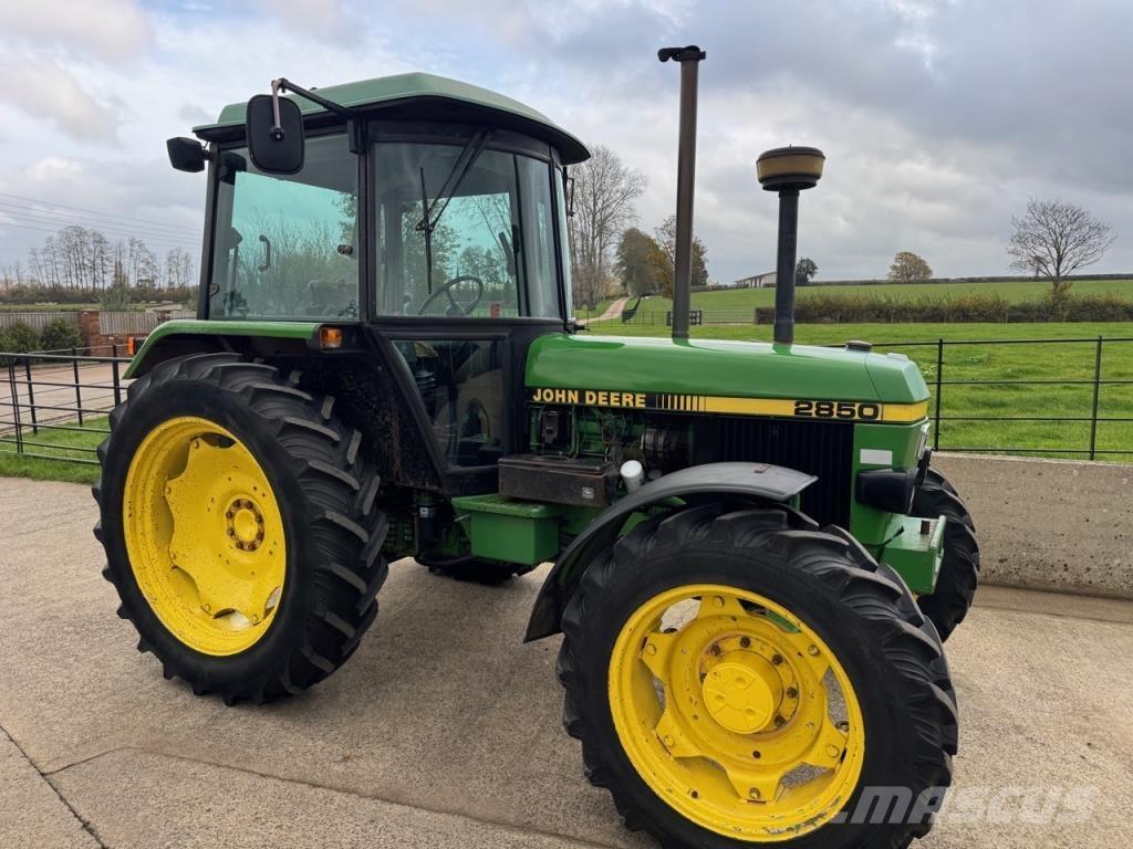 John Deere 2850 Tractors