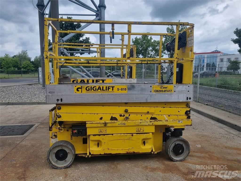 JLG 2030 ES Scissor lifts