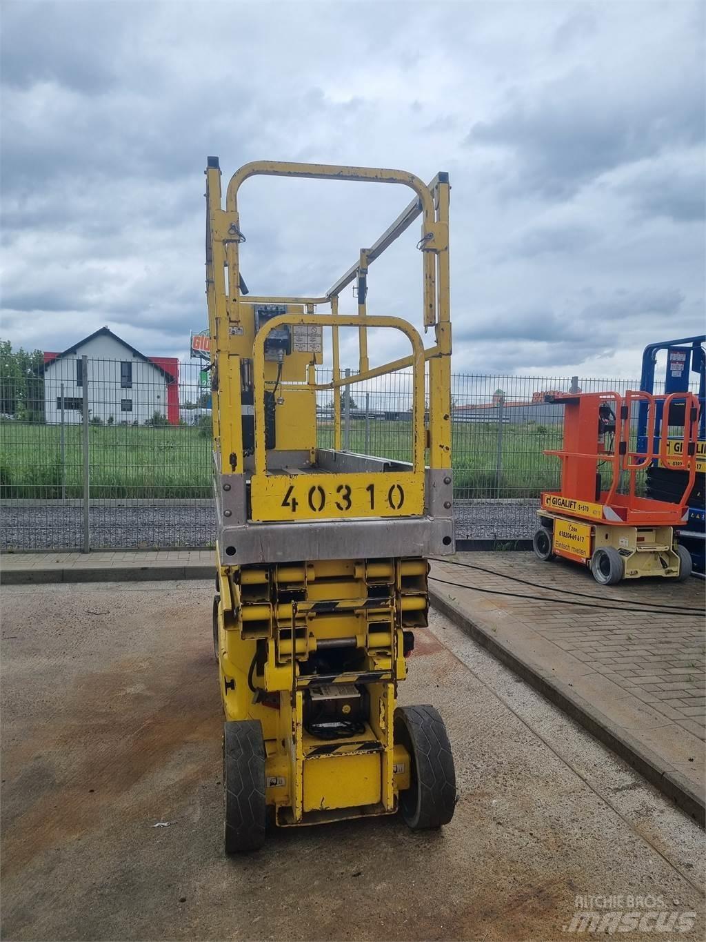 JLG 2030 ES Scissor lifts