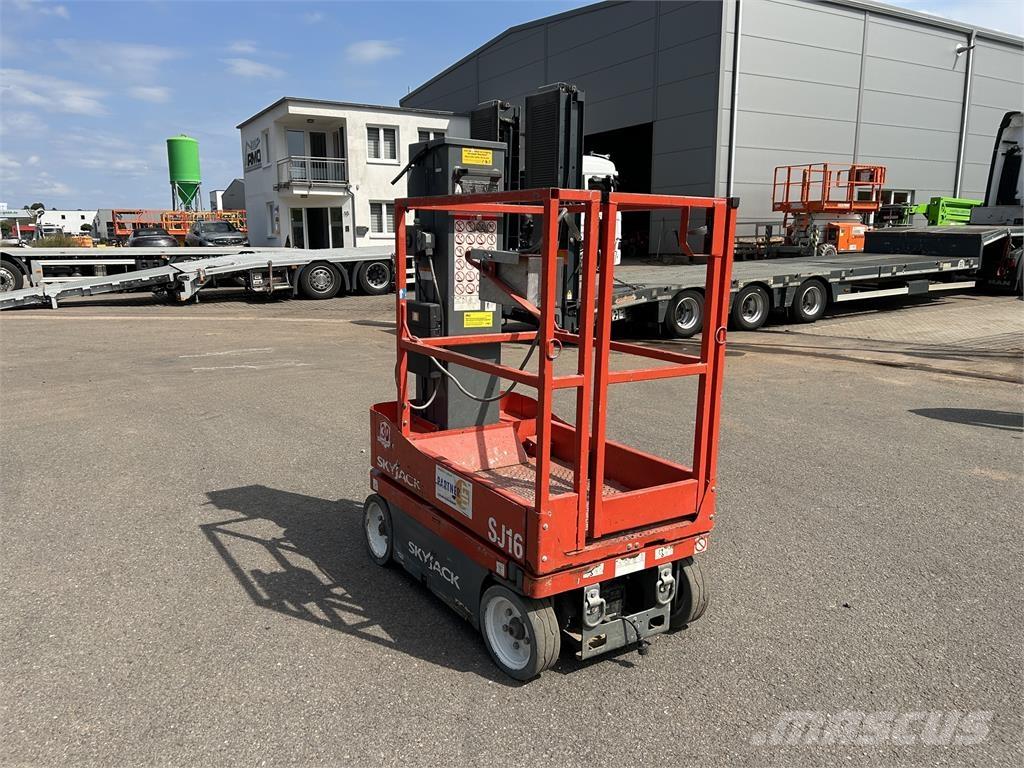 SkyJack SJ16 Compact self-propelled boom lifts
