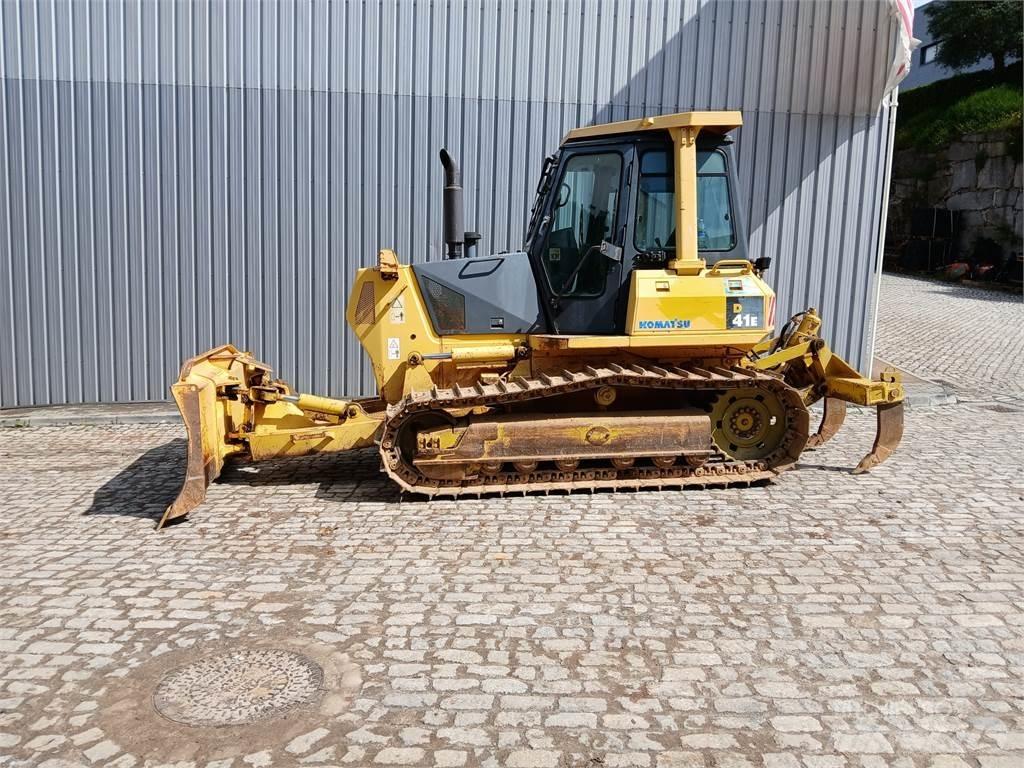 Komatsu D41E-6 Pipelayer dozers