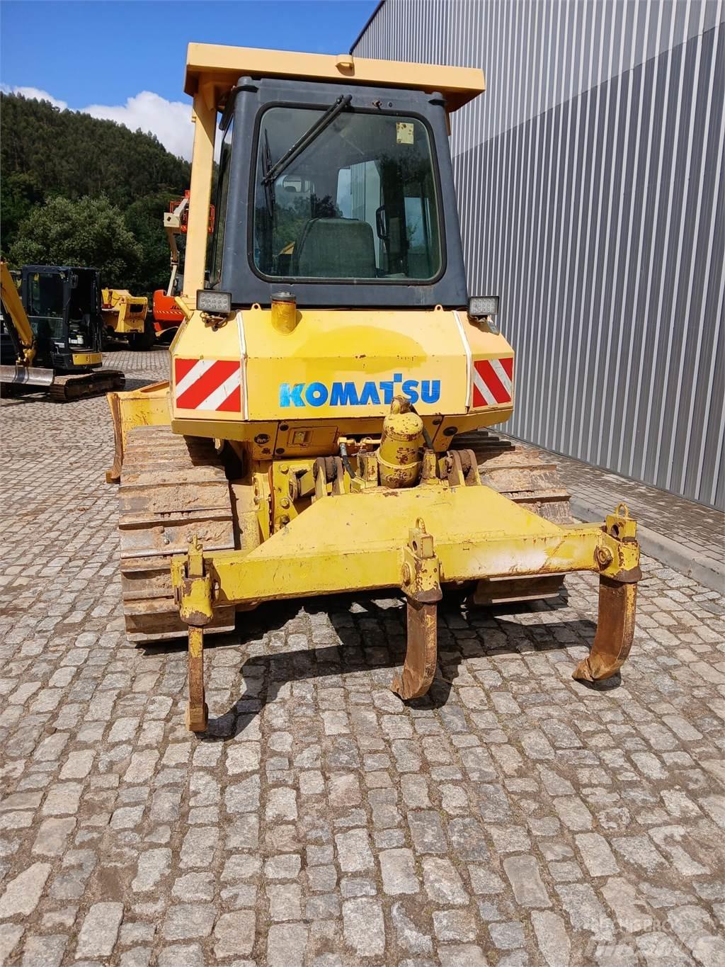 Komatsu D41E-6 Pipelayer dozers