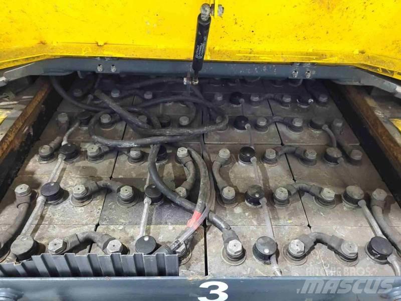 Aisle-Master 20WHE Narrow aisle truck