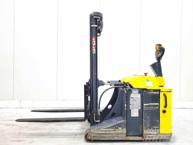 Combilift CS1500 Self propelled stackers