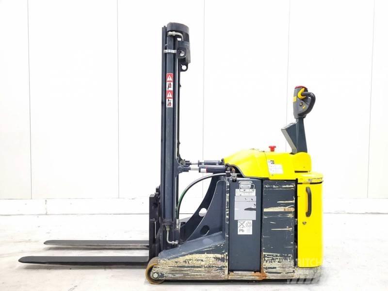Combilift CS1500 Self propelled stackers