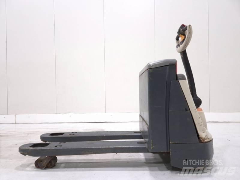 Crown WP 3020 Hand pallet truck
