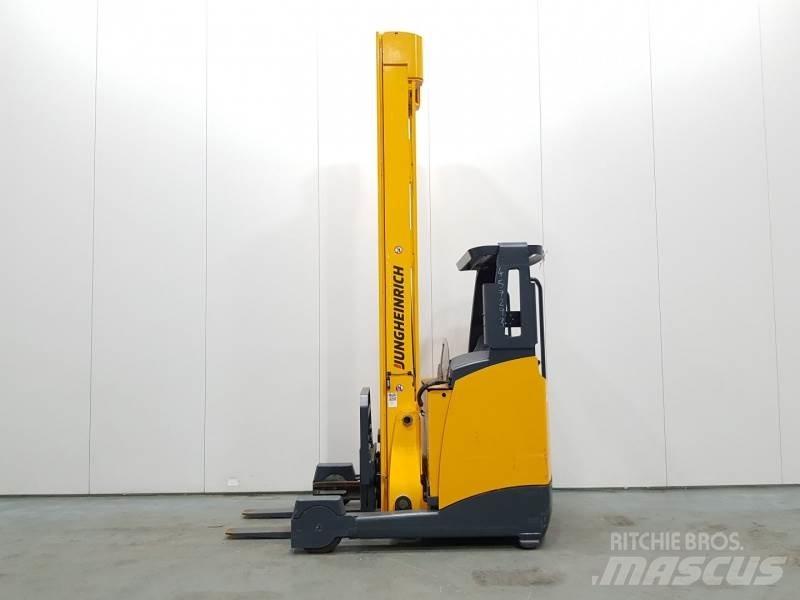 Jungheinrich ETV320 Reach trucks