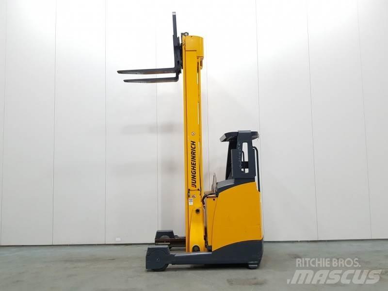 Jungheinrich ETV320 Reach trucks