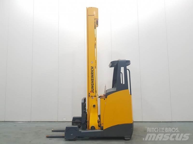 Jungheinrich ETV320 Reach trucks