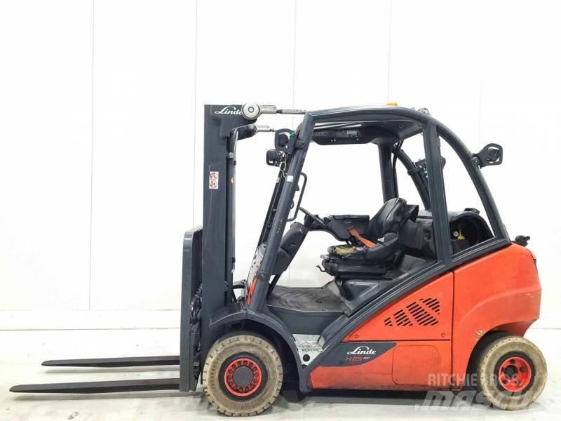 Linde H25T-02 LPG trucks