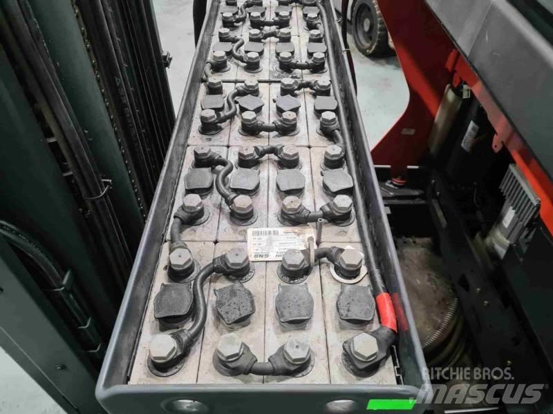 Linde R14G-01 1120 Reach trucks