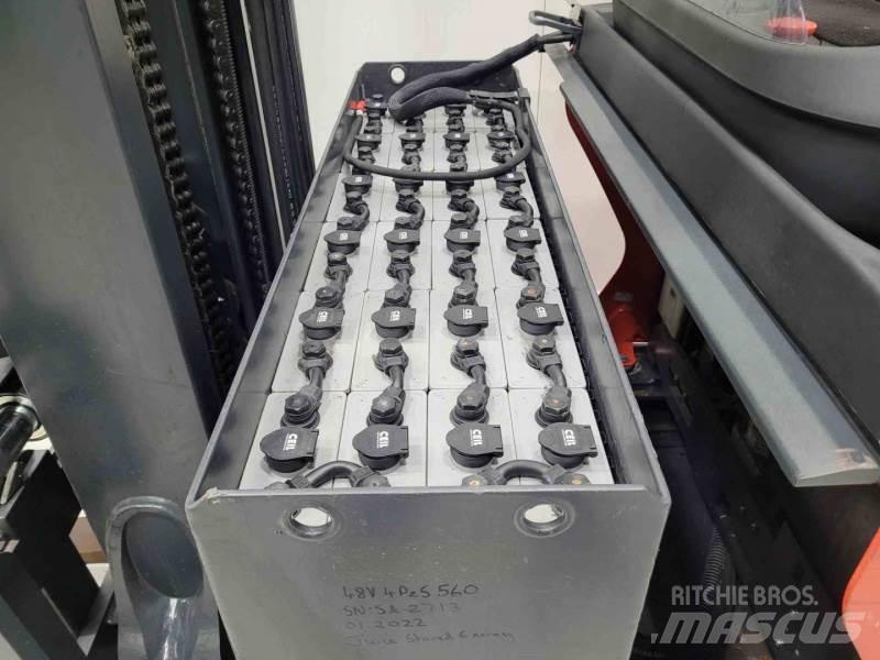 Linde R20-01 Reach trucks