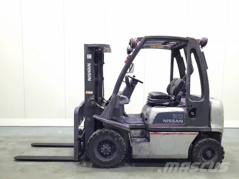 Nissan FD02A20 Diesel trucks