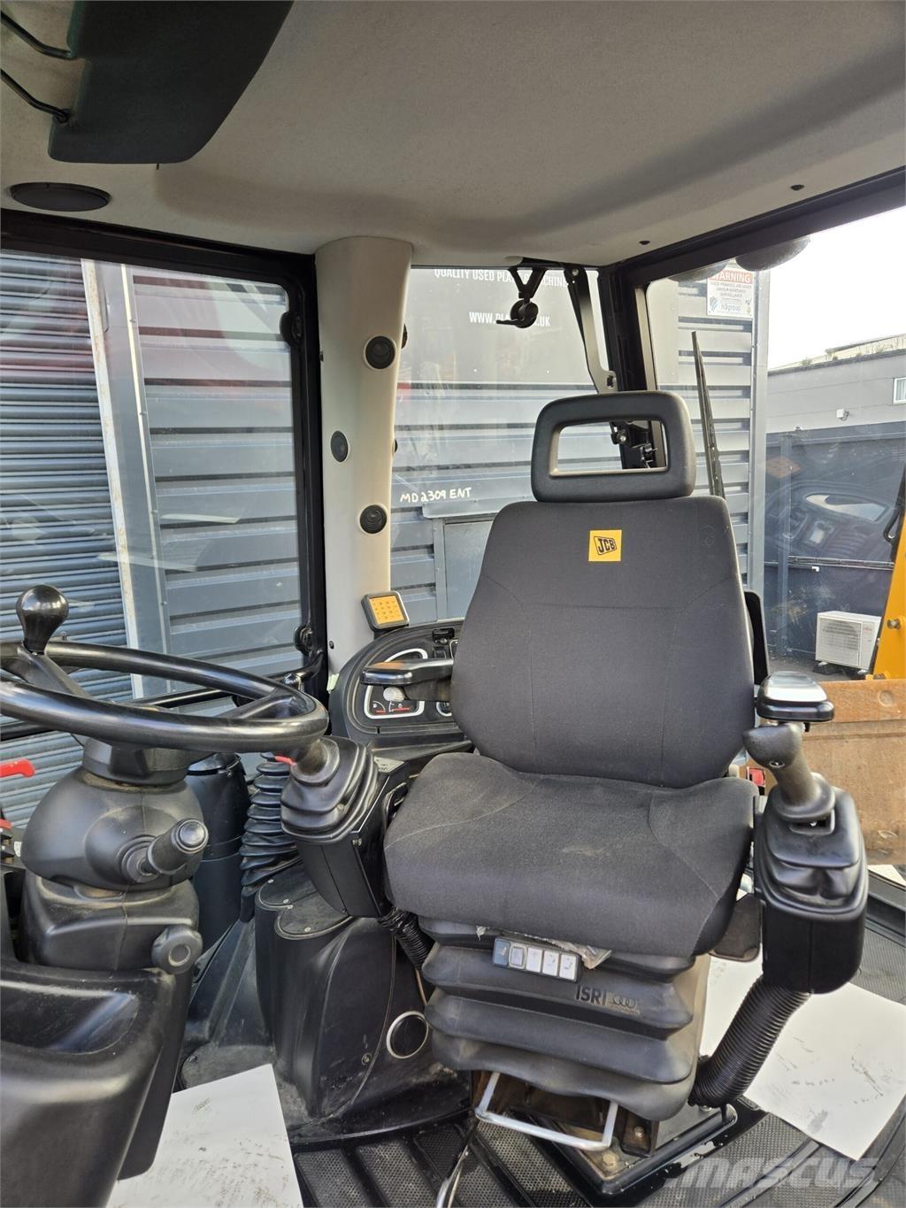JCB 3CX Backhoe loaders
