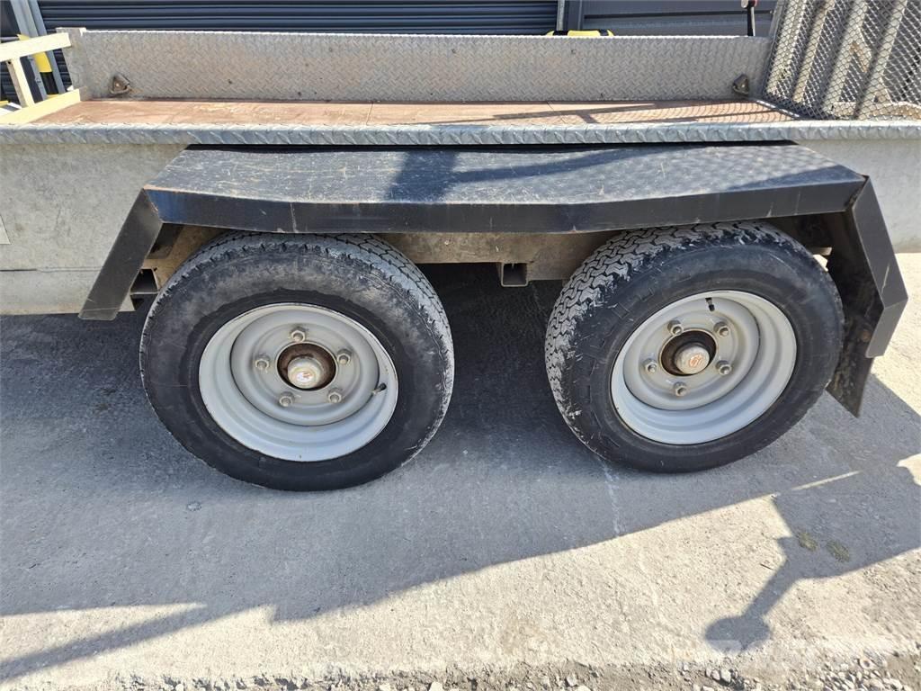   Vehicle transport trailers