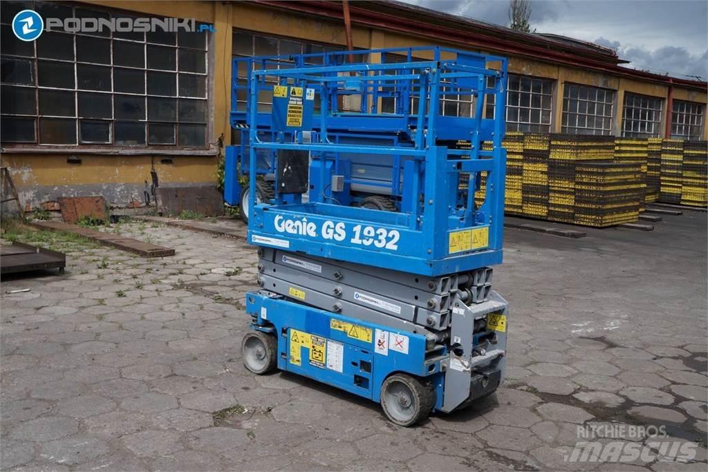 Genie 1932 Scissor lifts