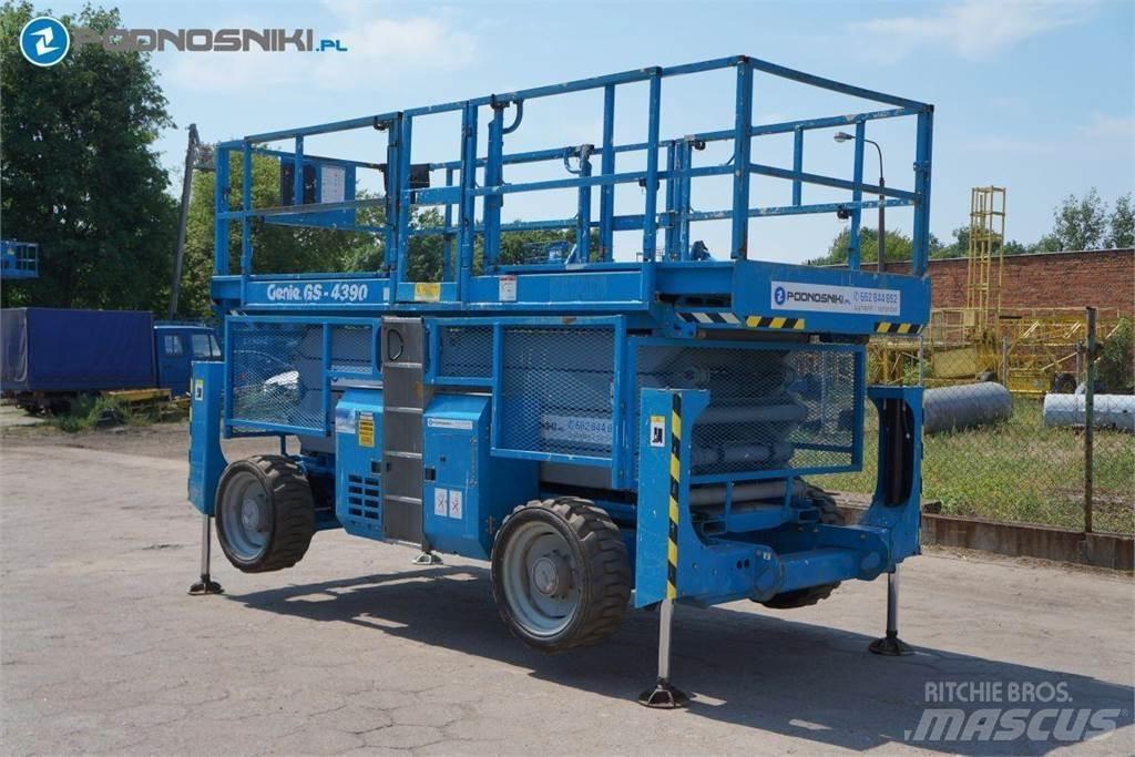 Genie 4390 RT Scissor lifts