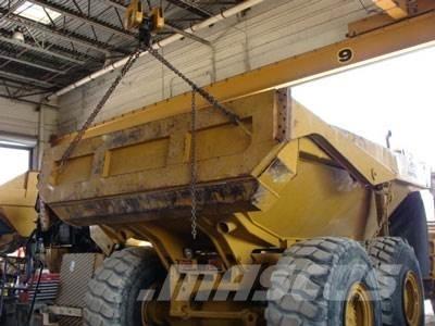 CAT 735 Tailgate Other components