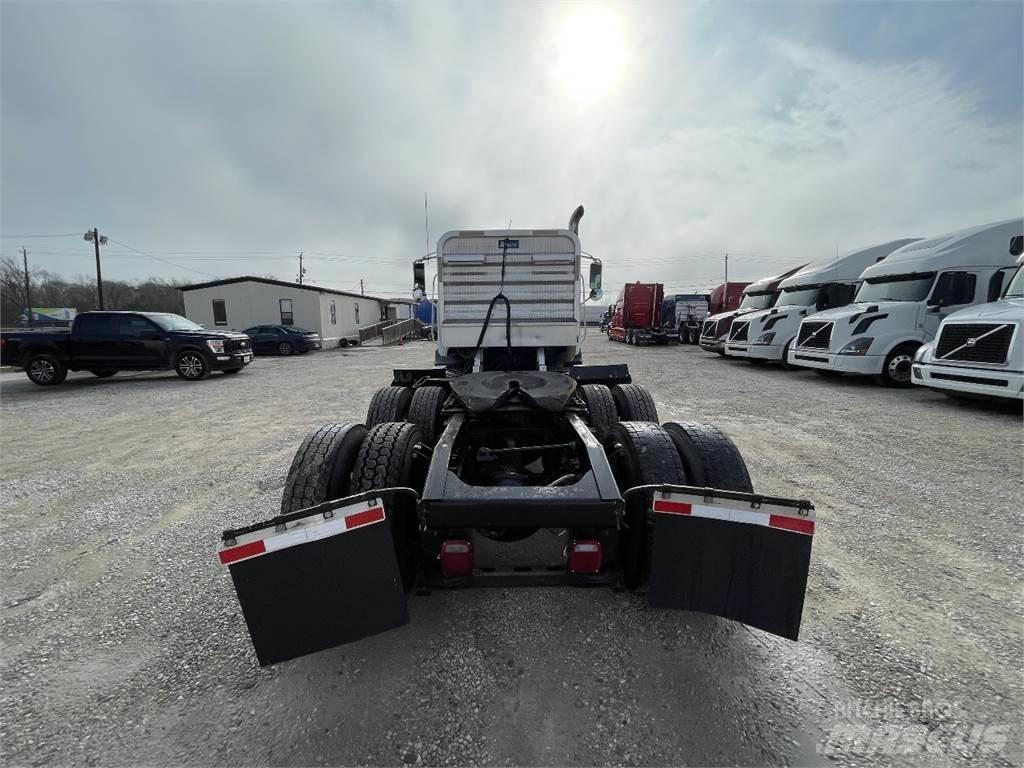 Mack CXU613 Tractor Units