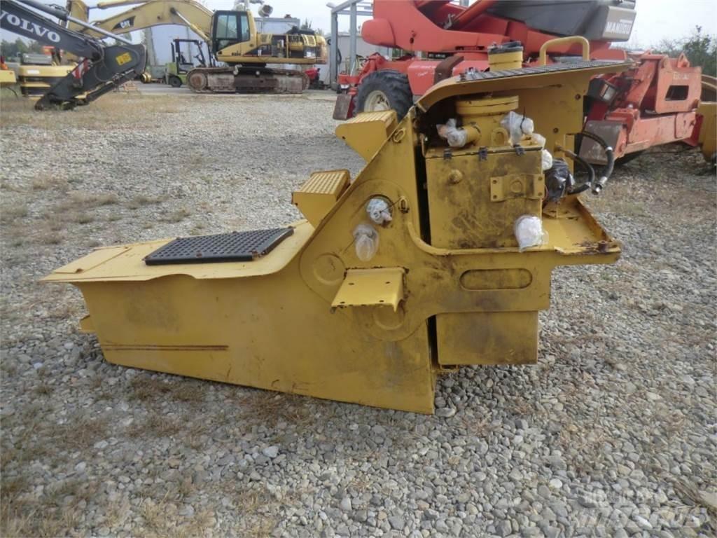 CAT 323D Construction - Others