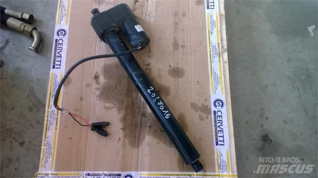 CAT 735 Construction - Others