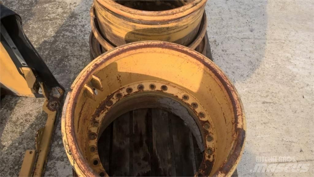 CAT 735 Construction - Others