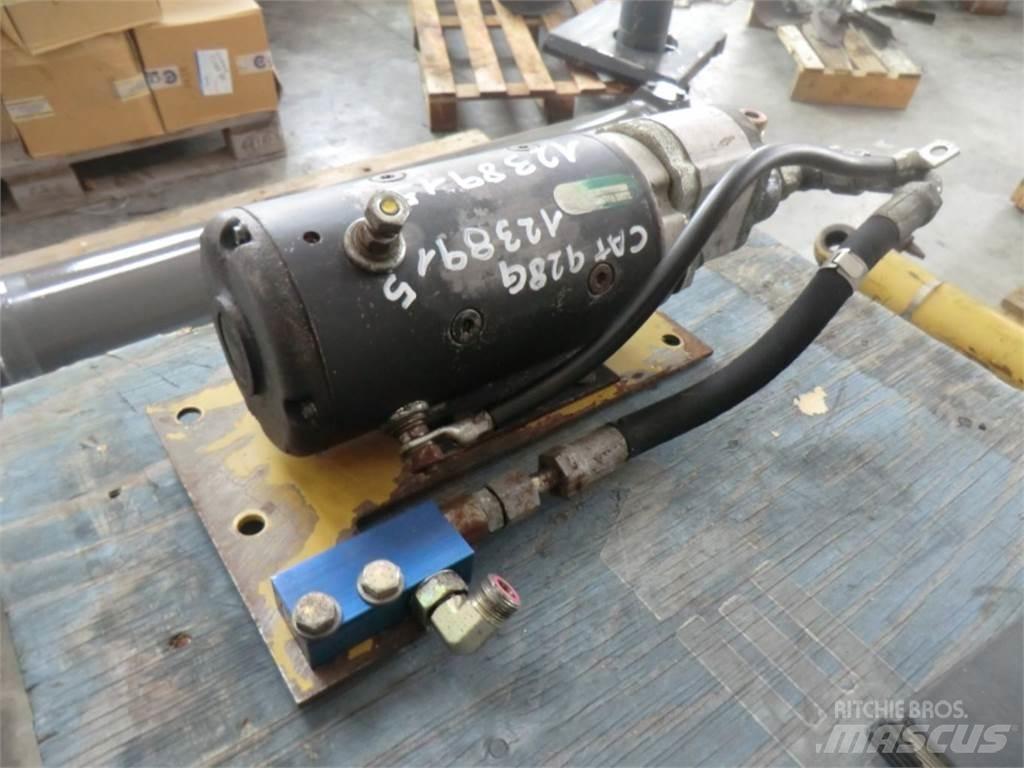 CAT 928G Construction - Others