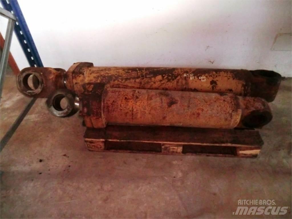 CAT 943 Construction - Others