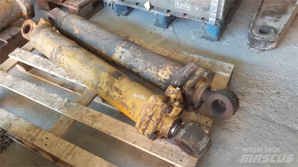 CAT 988B Construction - Others