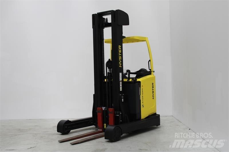 Hyster R2.5 Reach trucks