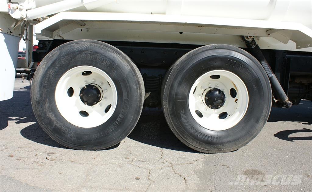 Mack LEU613 Waste trucks