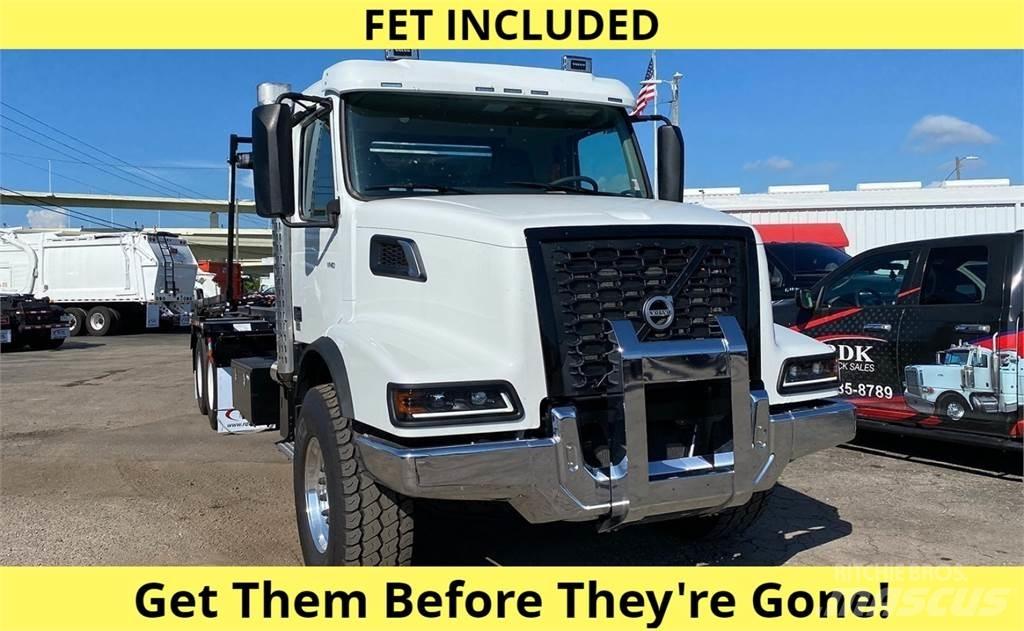 Volvo VHD Cable lift demountable trucks