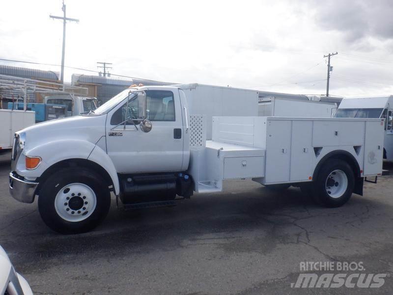 Ford F-750 Municipal / general purpose vehicles