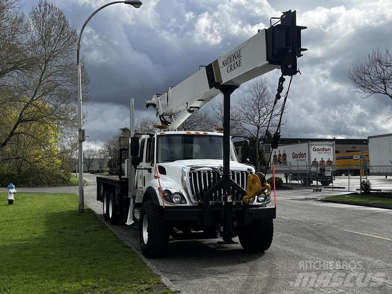 International 7500 Crane trucks