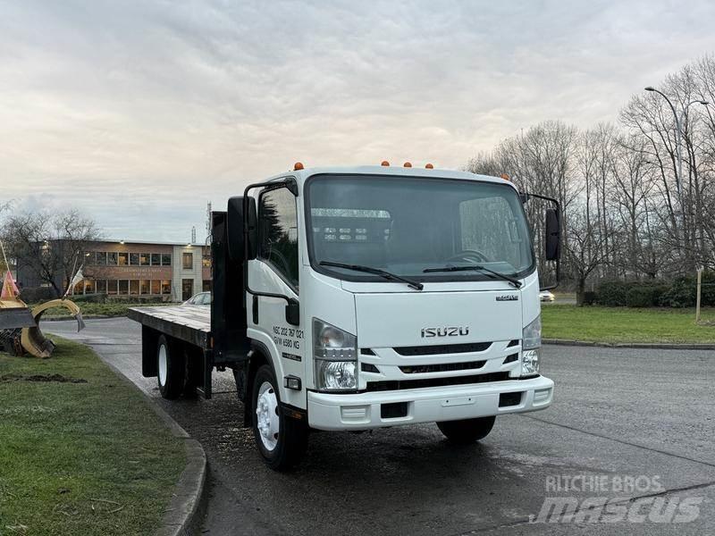 Isuzu NPR Flatbed / Dropside trucks