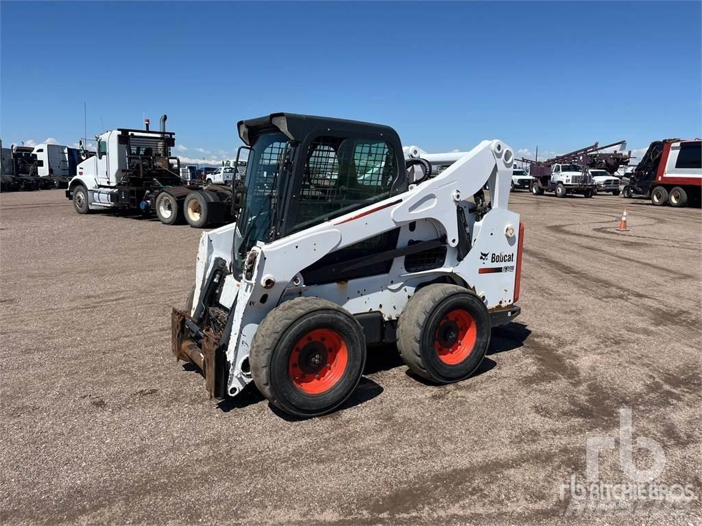 Bobcat S740 Skid steer loaders