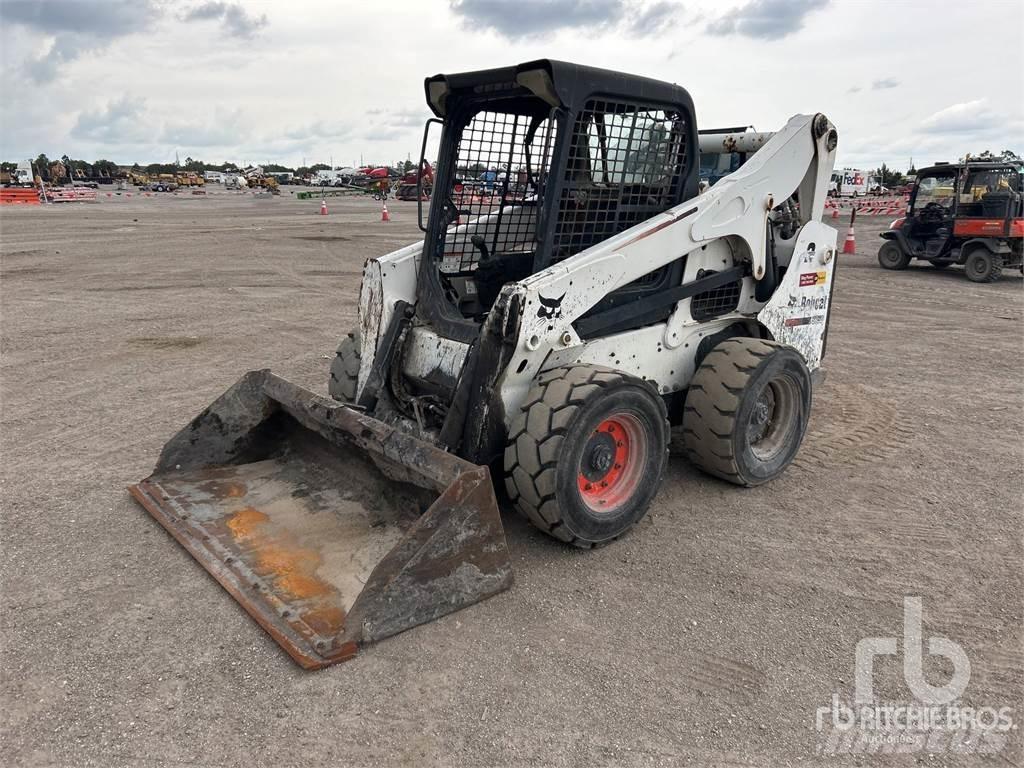 Bobcat S750 Skid steer loaders