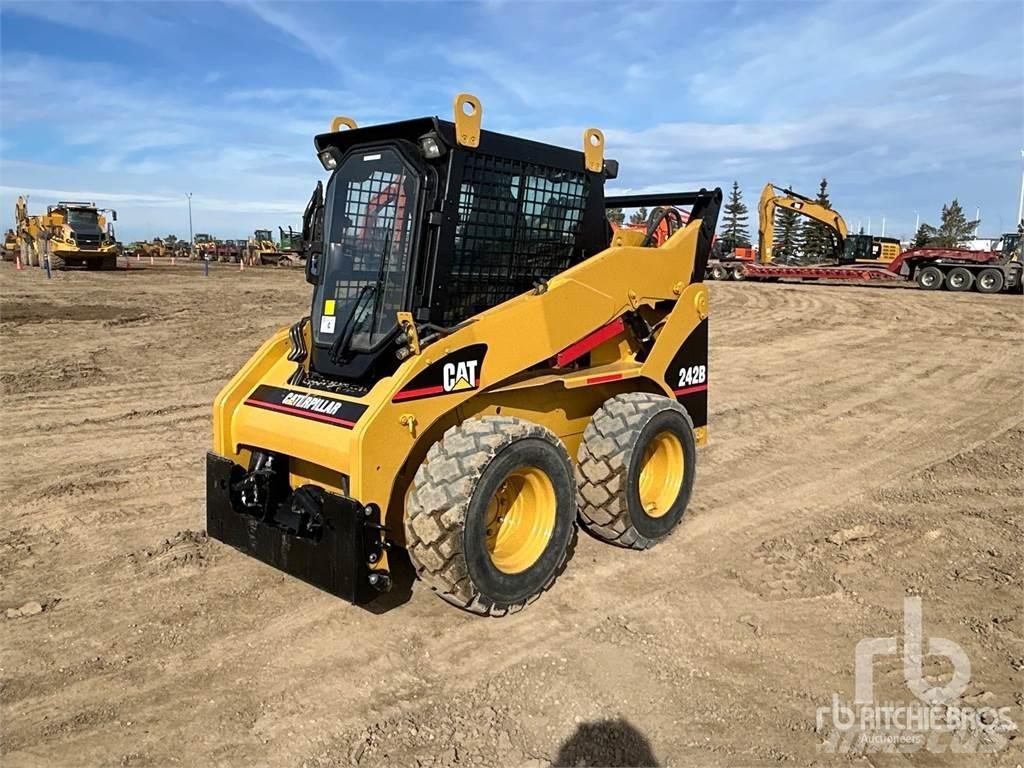 CAT 242B3 Skid steer loaders