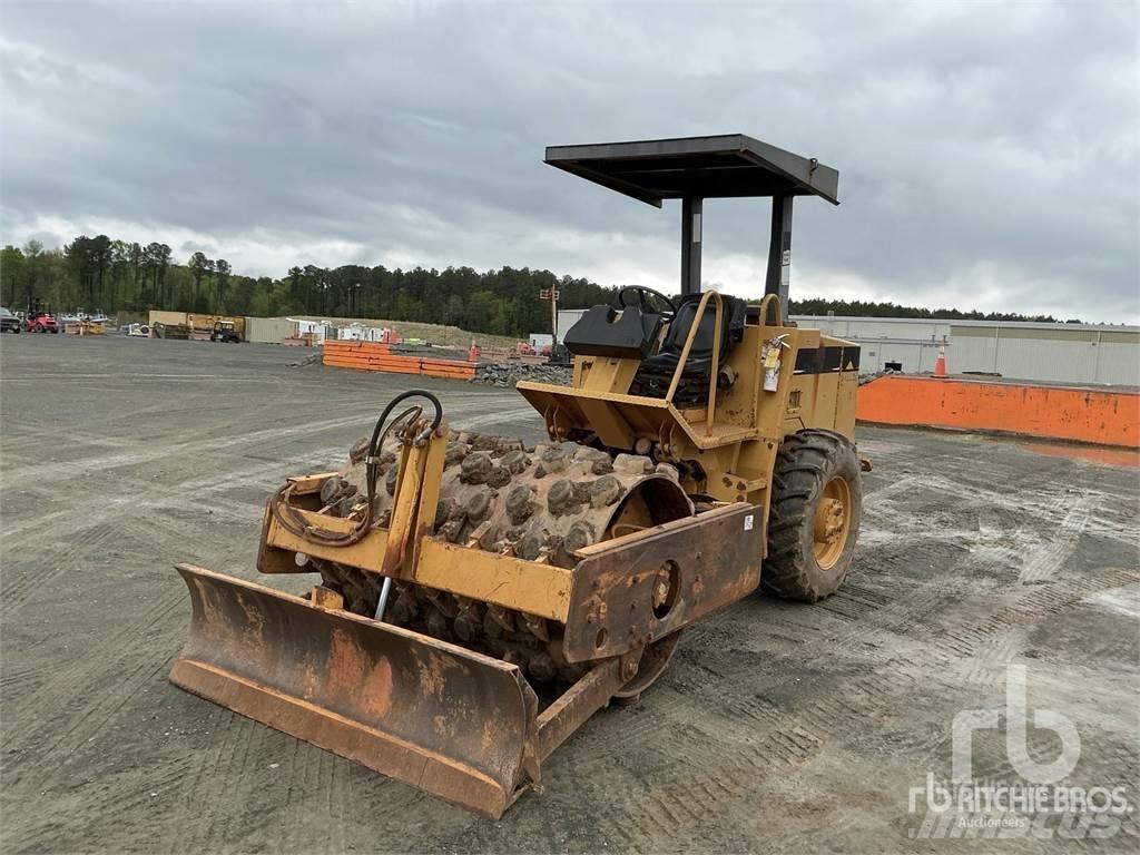 CAT CP433C Waste compactors