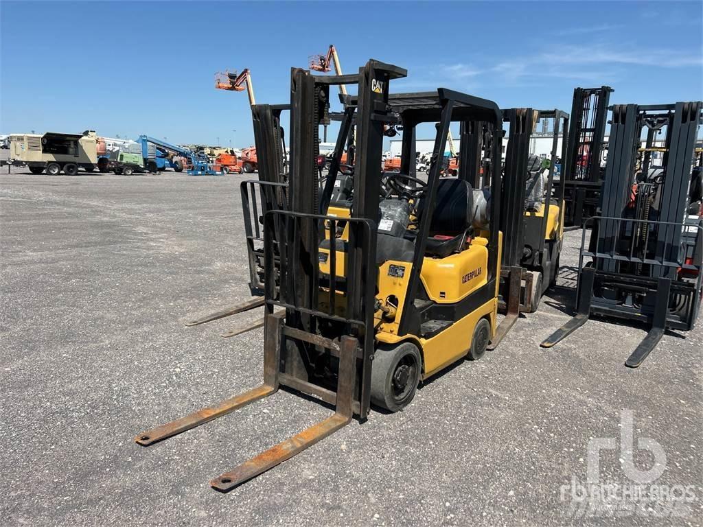 CAT GC25K Diesel trucks