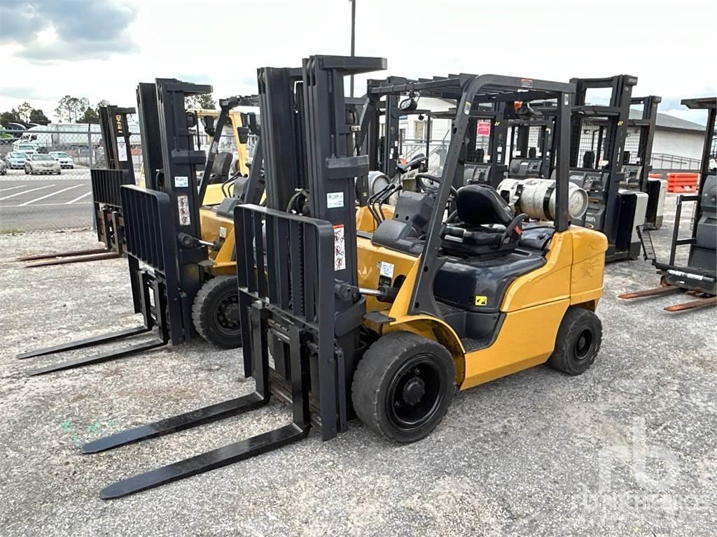 CAT GP30N Diesel trucks