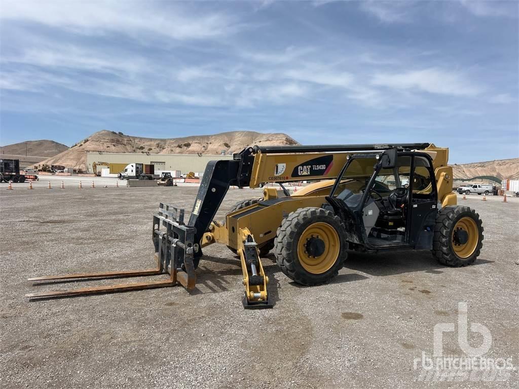 CAT TL943D Telescopic handlers
