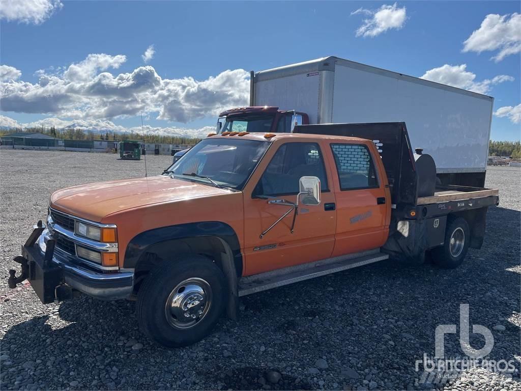Chevrolet K3500 Flatbed / Dropside trucks
