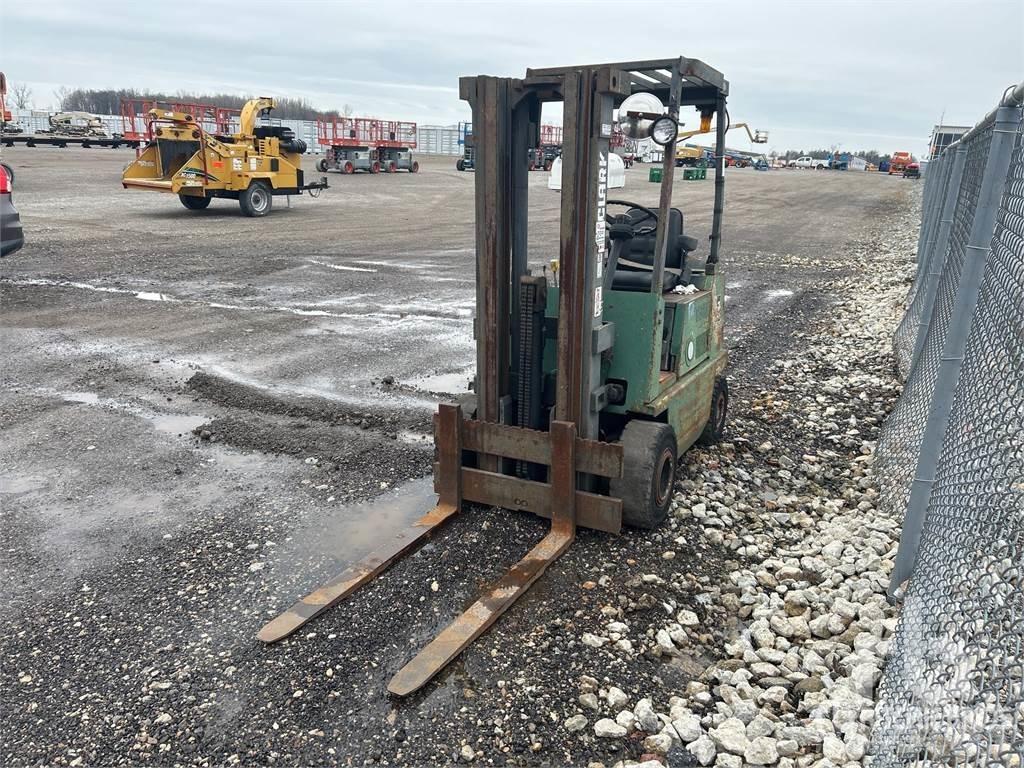 Clark GPS15 Diesel trucks