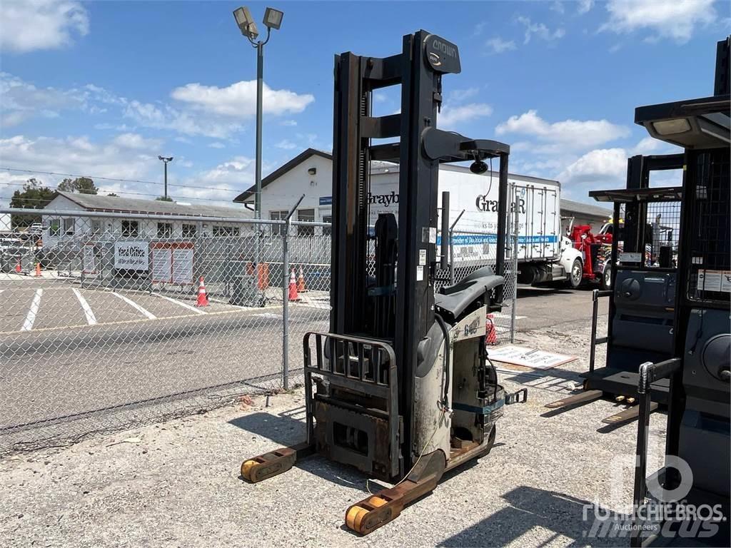 Crown RR5200 Electric forklift trucks
