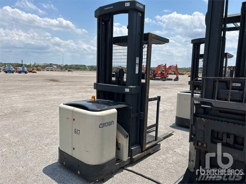 Crown SP3420-30 Electric forklift trucks